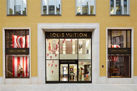 louis vuitton münchen residenzpost|Louis Vuitton residenzstraße 2.